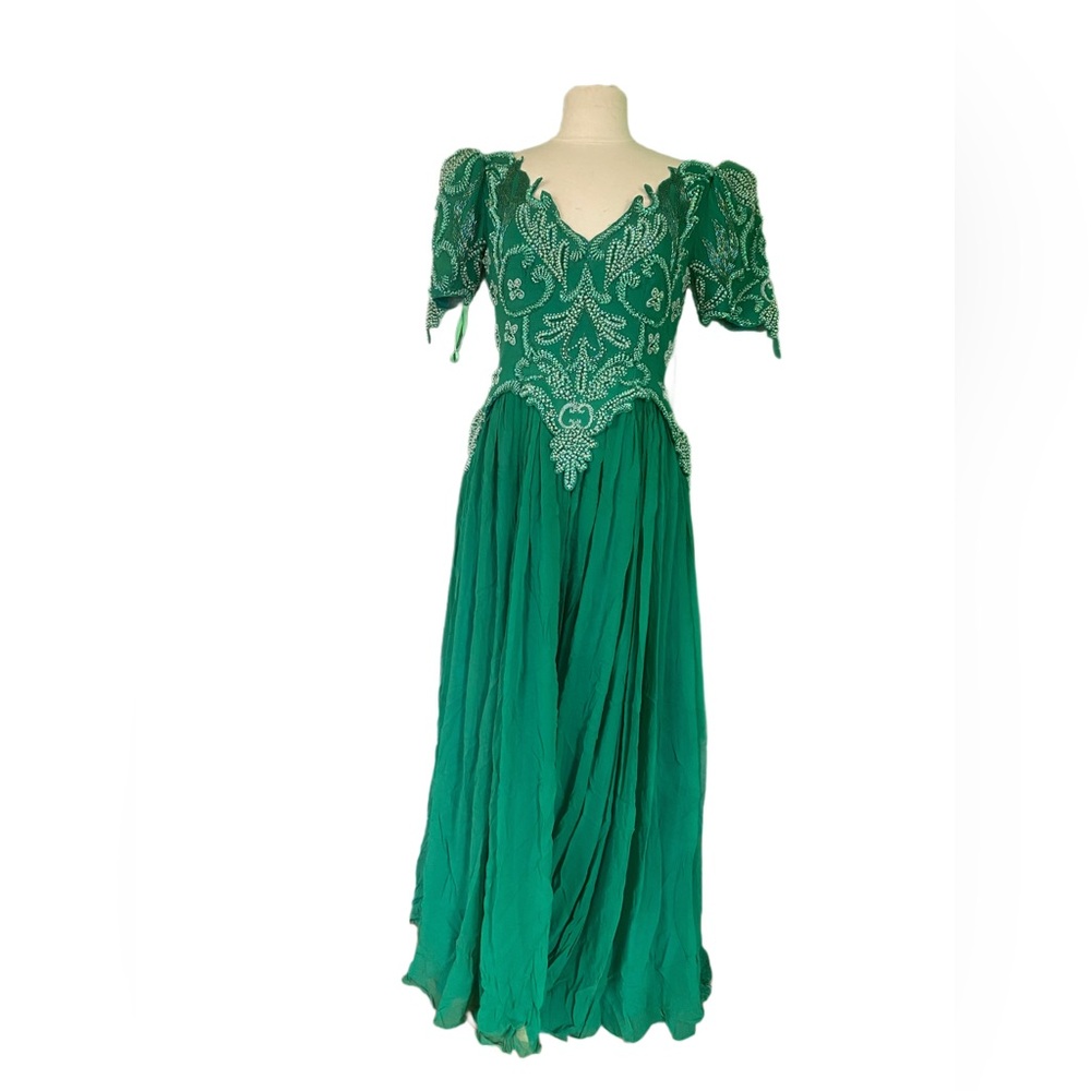 Vintage Emerald Green Beaded Evening silk maxi Dress